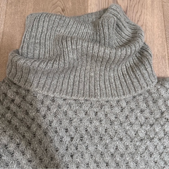 Sisley turtleneck short sleeve sweater - Picture 2 of 5